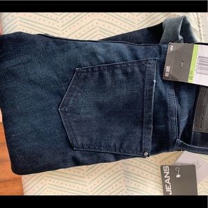 Dkny size 4 skinny jeans